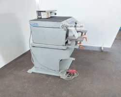 Maschine: BAUER BE 2 Entgratmaschinen