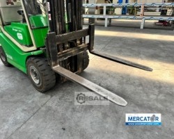 Maschine: CESAB DRAGO E250 