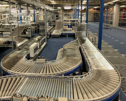 Maschine: SSI SCHäFER Fördertechnik, Packstraß Fördertechnikanlage, Packstraße
