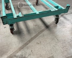 Maschine:   rollbare Palettenwagen für Europaletten und Indust