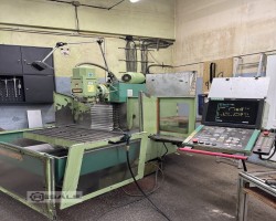 Maschine: MAHO MH 600 E CNC Fräsmaschinen