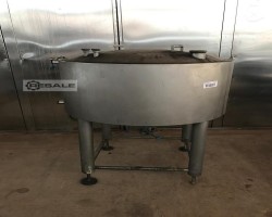 Maschine:  450 Liter Schmelzbehälter