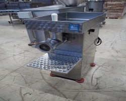 Maschine: REX 98 mm Fleischwölfe