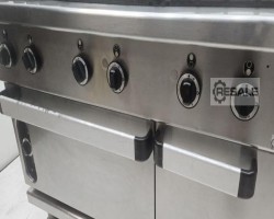 Maschine: EKU C9F-6GS Flammen-Erdgasherd mit Großraum-Gasbackofen