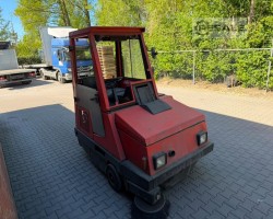Maschine: HAKO JONAS 1700 Aufsitzkehrmaschine