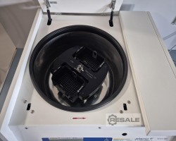 Maschine: SIGMA 4K15 C Gekühlte Zentrifuge 3 Rotoren
