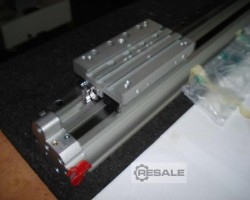 Maschine: AVENTICS RTC-DA-032-1000 HC Kolbenstangenlose Pneumatik Zylinder