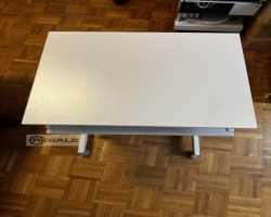 Maschine:   Rolltische