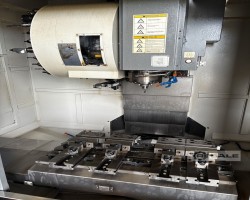 Maschine: AKIRA SEIKI SV 760 Vertikale Bearbeitungszentren