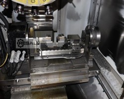 Maschine: FANUC Robodrill D21 CNC Fräszentren