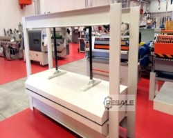 Maschine: ITALPRESSE V/2 Furnierpressen