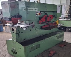 Maschine: MUHR + BENDER (MUBEA) HIW 1000 Stanzmaschinen