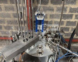 Maschine: SEAL IT SYSTEMS Rotary pot sealer 
