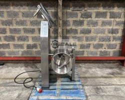 Maschine: ROBOT COUPE R30 Vertikaler Schneidermischer