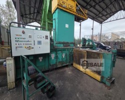 Maschine: MACPRESSE MAC 106 with Perforator Kanalballenpressen