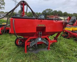 Maschine: VÄDERSTAD Tempo V8 + FH 2200 Einzelkornsämaschine + Fronttank