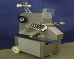 Maschine: HOEGGER ALPINA DKF 15/12 Doppelflachclipautomat