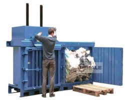 Maschine: BTS MF200MK Ballenpresse Kartonage