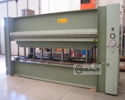 Maschine: KOLMAG 3000 Hydraulische Furnierschnellpressen