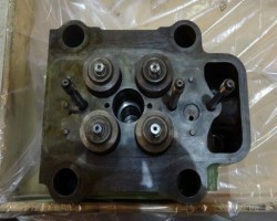 Maschine: SULZER AL 25 Zylinderkopf