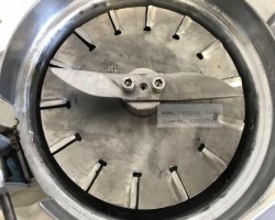 Maschine: GLOBE bread crumbing machine Restbrotzerkleinerer