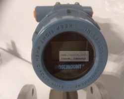 Maschine: ROSEMOUNT Vortex 8800, F020SD1N3D1I1M5 Durchflussmessgerät Vortex 8800