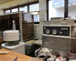 Maschine: WERNER + PFLEIDERER Multimatic 4-reihig Teigteil- und Wirkmaschine