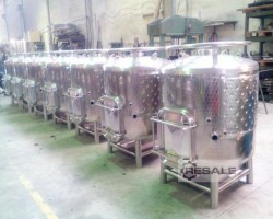 Maschine: EUROLUX 700,900,1100l tanks Lagertanks