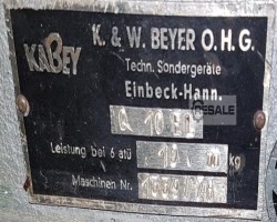 Maschine: K + W BEYER O.H.G Q10EL Pneumatische Tischpressen