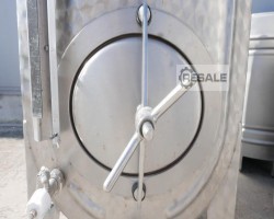 Maschine:  1.200 L V2A Lagertanks