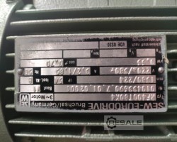 Maschine:   Behälter