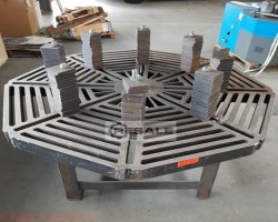 Maschine: MTI  Aufspanntische