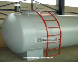 Maschine:   Dieseltank Stahltank Lagerbehälter oberirdisch