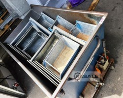 Maschine:   Kippbehälter