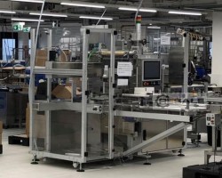 Maschine: PESTER PEWO-fold 1 Einschlagmaschinen