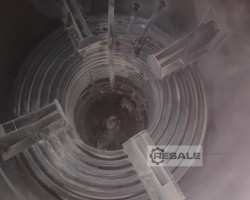 Maschine:   Edelstahl 16.000 Liter ummantelter Tank mit i