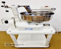 Maschine: DIOSNA Labor Hubkneter