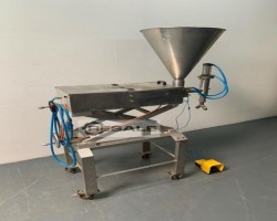 Maschine:   Dosiergerät/Füllmaschine mit Druckluft