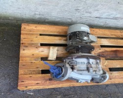 Maschine: STERLING ZTTZ 40160  / AP 1EO 1B 2 Thermoöl Magnetpumpe