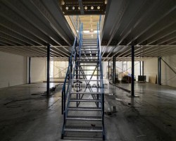 Maschine: NEDCON Säulenraster u