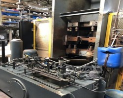 Maschine: AGILA 850ton Upstroking Gummiverarbeitungsmaschinen