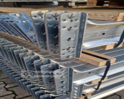 Maschine: DEXION P90 Silverline / 3000 mm Palettenregaltraverse