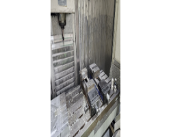 Maschine: DECKEL MAHO DMF 220 LINEAR CNC Fräszentren