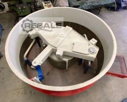 Maschine: KNIELE ZE 1000/1500 Ringteller-Intensivmischer 1.500 l.