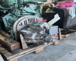 Maschine: ZF MARINE ZF 220 