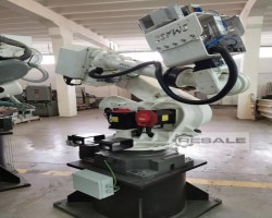 Maschine: FANUC R-2000iB/210F Handling