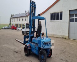 Maschine: LINDE 4t Gabelstapler