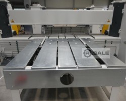 Maschine: DR. HOCHSTRATE 3000 x 6 mm Schwenkbiegemaschinen