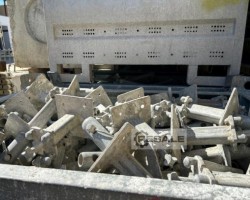 Maschine: DOKA Dokadek trägerlose Handschalung