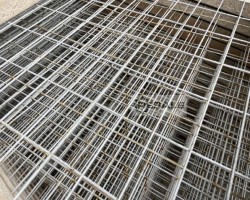 Maschine:  1200 x 1100 mm Rückwandgitter